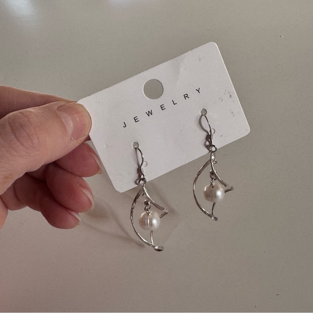 Beautiful Sterling Silver 925 Freshwater Pearl Coiled Spiral Dangling Earrings